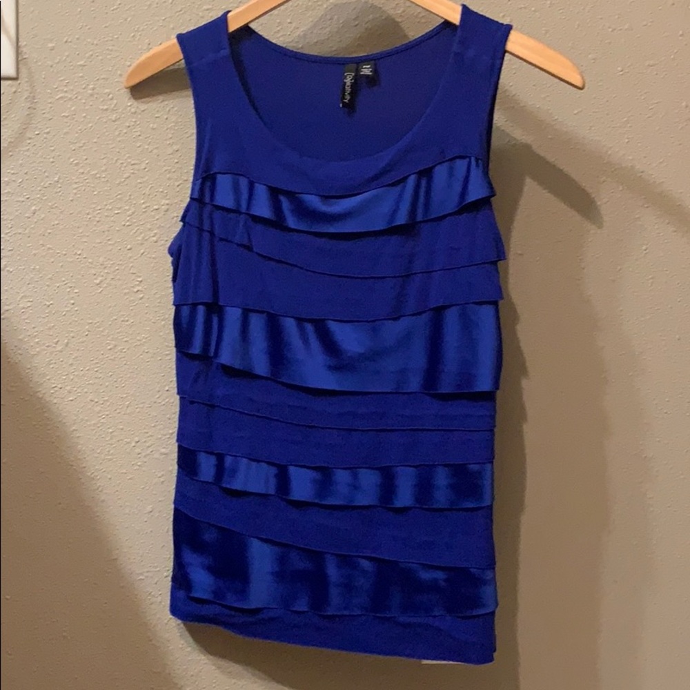 Royal blue relativity top